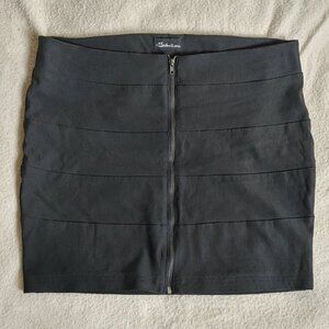 Black Bodycon Mini Skirt - size L
